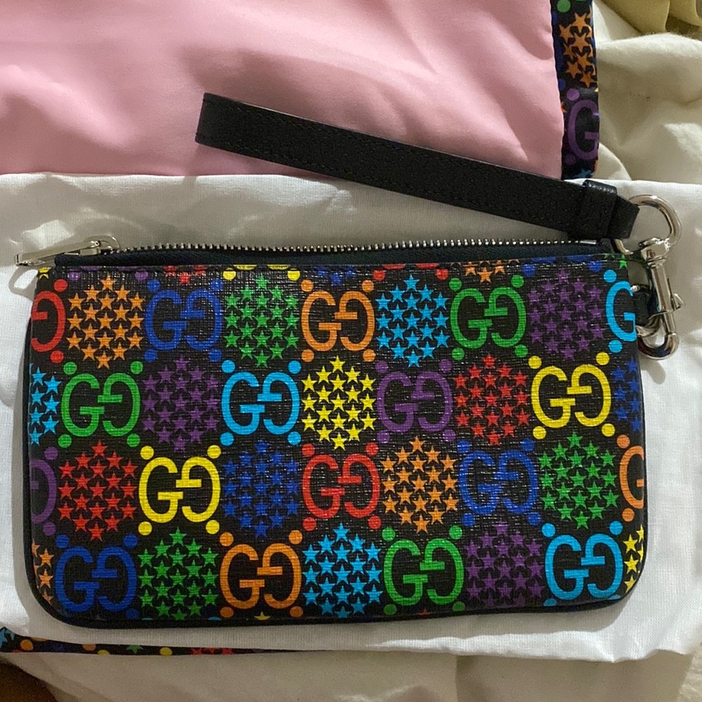 Gucci wristlet